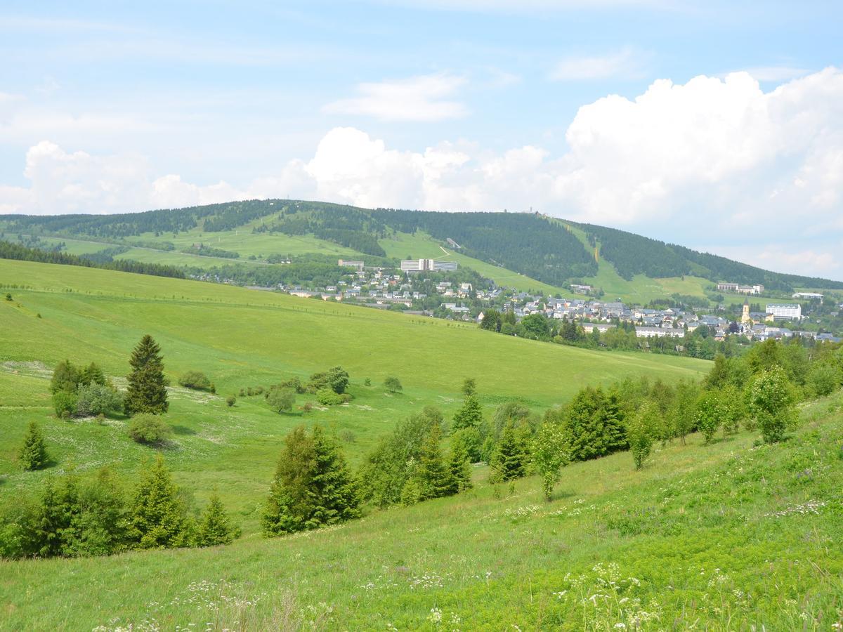 Nice Holiday Home In The Ore Mountains Only 500M From The Chairlift Loučná pod Klínovcem Zewnętrze zdjęcie